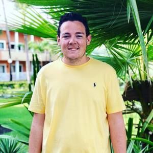 Meet your Posher, Cameron